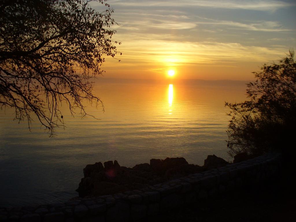 Apartments Maricic 200 Meters From The Beach Novi Vinodolski Εξωτερικό φωτογραφία