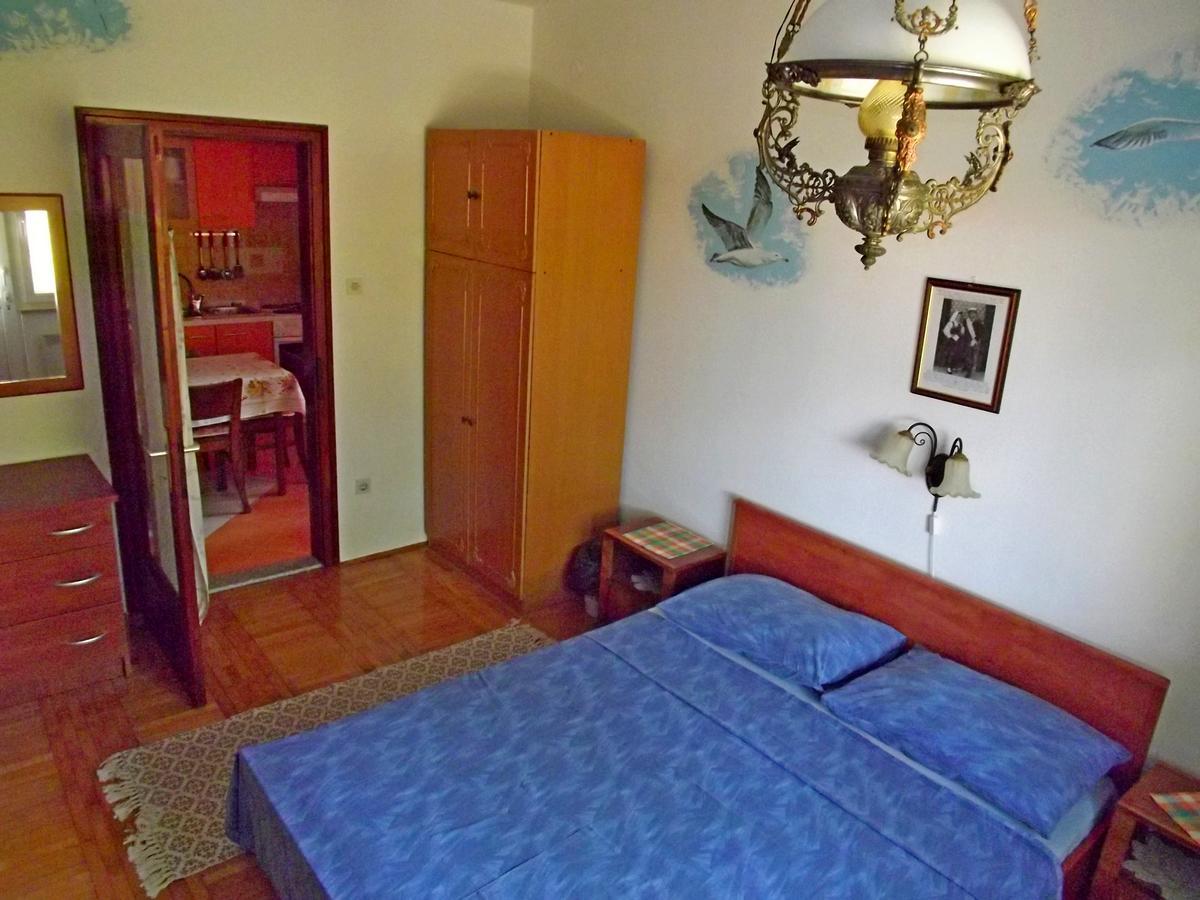 Apartments Maricic 200 Meters From The Beach Novi Vinodolski Εξωτερικό φωτογραφία