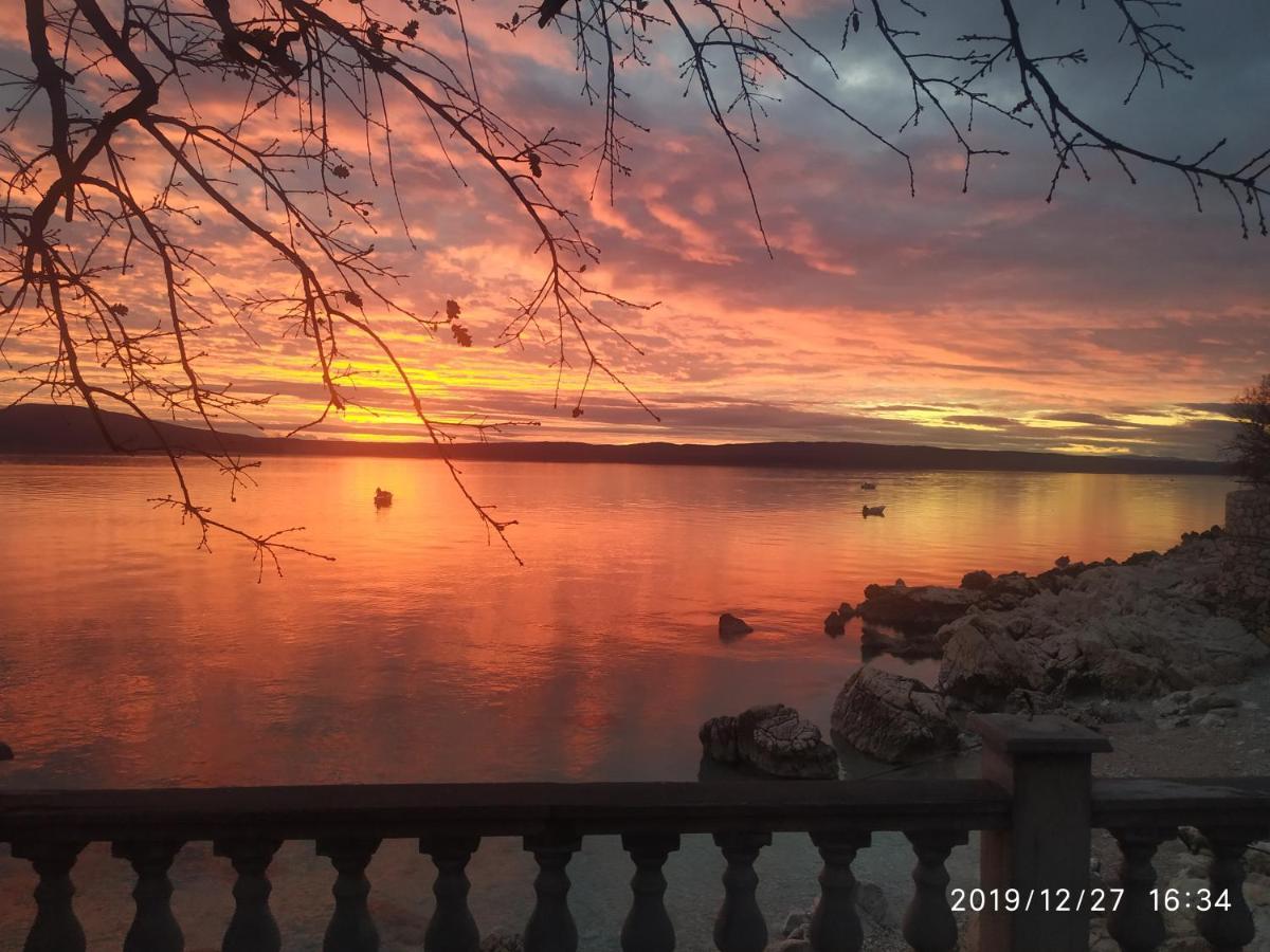 Apartments Maricic 200 Meters From The Beach Novi Vinodolski Εξωτερικό φωτογραφία