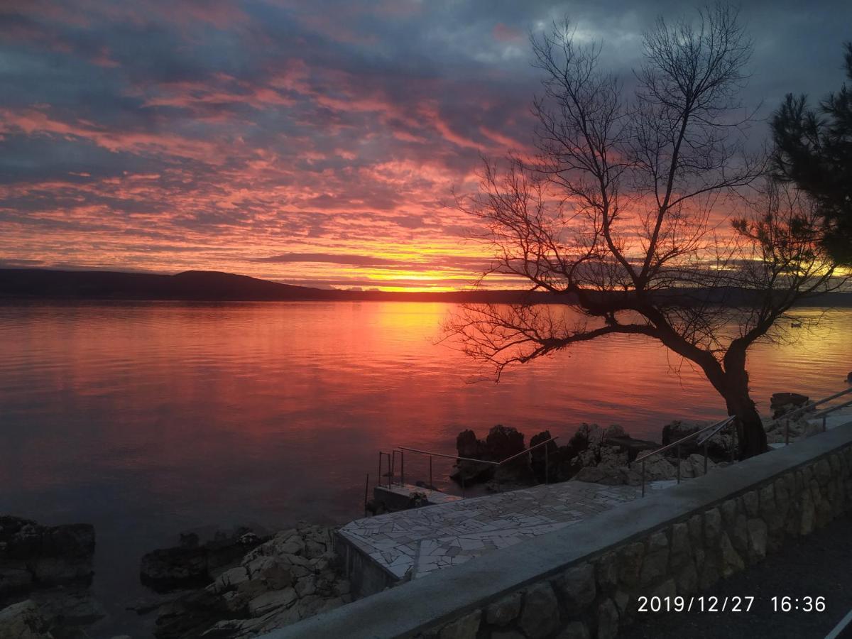 Apartments Maricic 200 Meters From The Beach Novi Vinodolski Εξωτερικό φωτογραφία