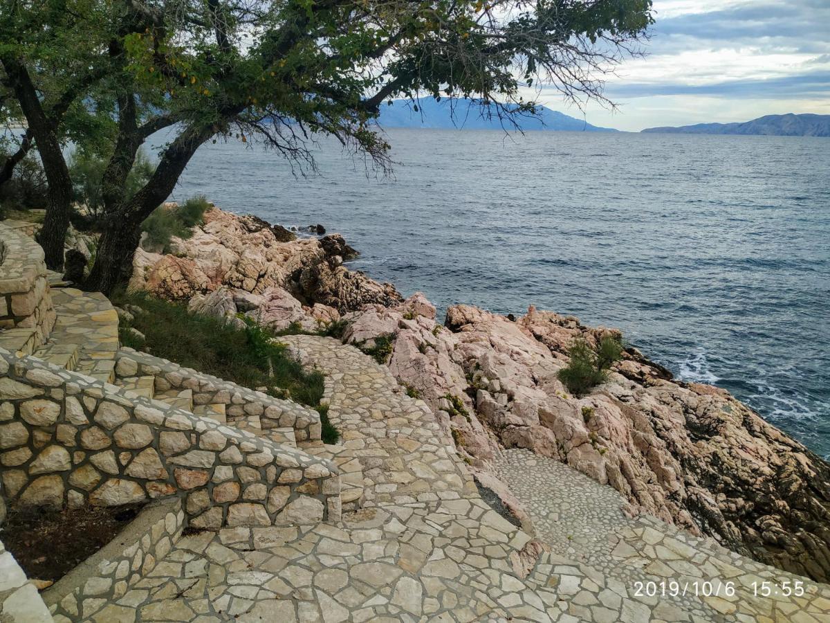 Apartments Maricic 200 Meters From The Beach Novi Vinodolski Εξωτερικό φωτογραφία