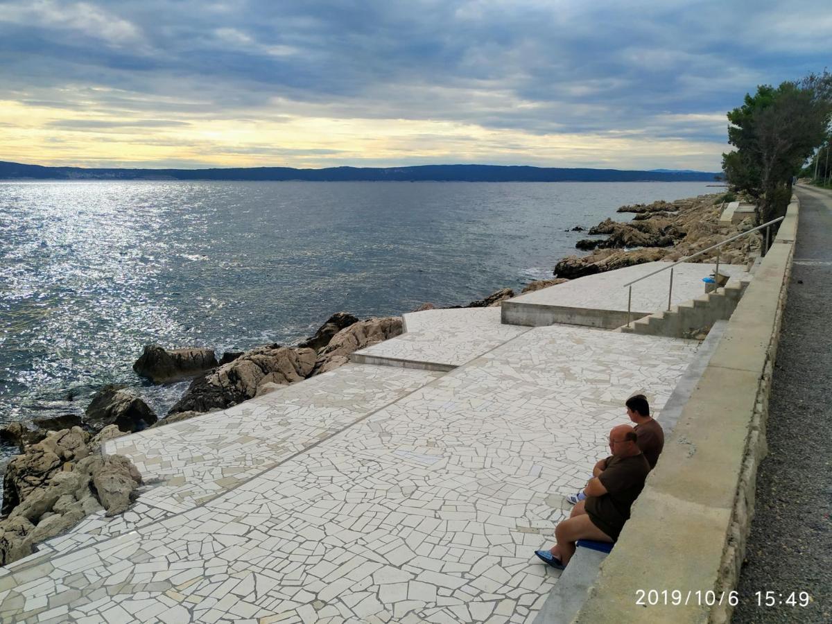 Apartments Maricic 200 Meters From The Beach Novi Vinodolski Εξωτερικό φωτογραφία